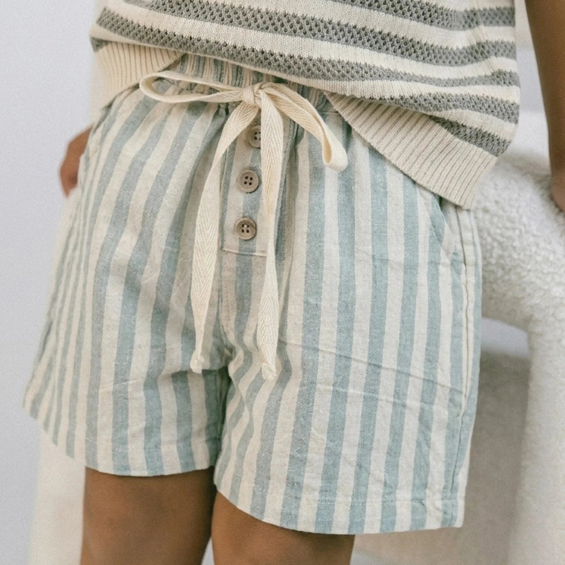 Short ELIO